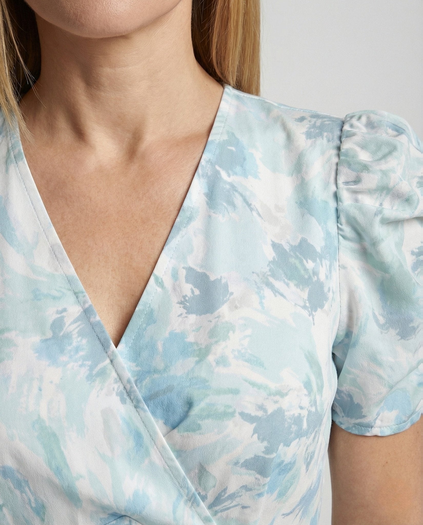 Wrap dress with puff sleeves empire women - Chichicherry